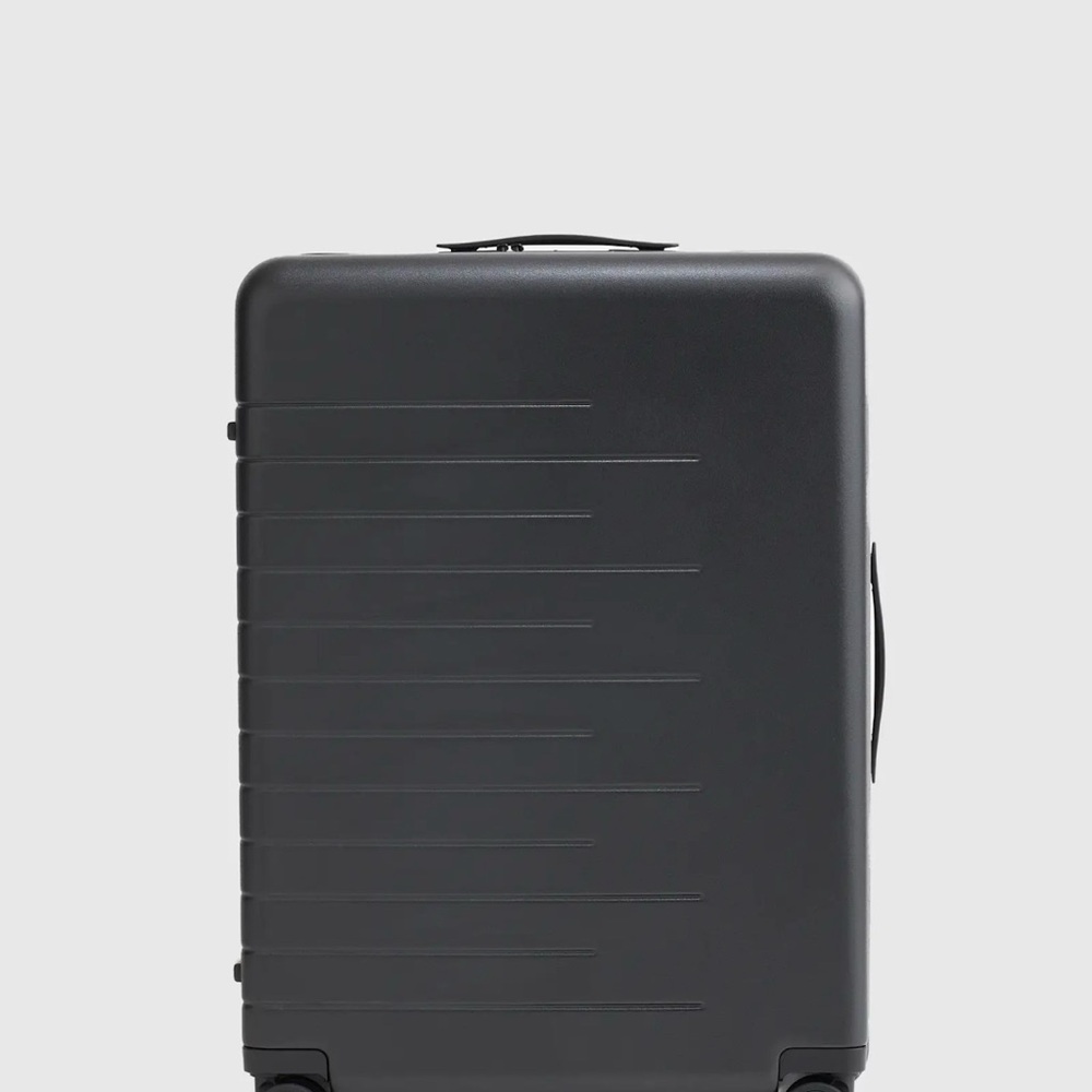 Quince Medium Expandable Check in Suitcase in Black NWT